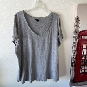 Torrid grey short sleeve v-neck size 3X never worn